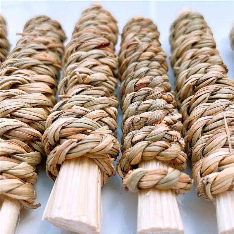 Bamboo Bliss Straw Molar Toy - Natural Water Grass And Sweet Bamboo Small Pet Grinding Toy Dog Hugs Cat